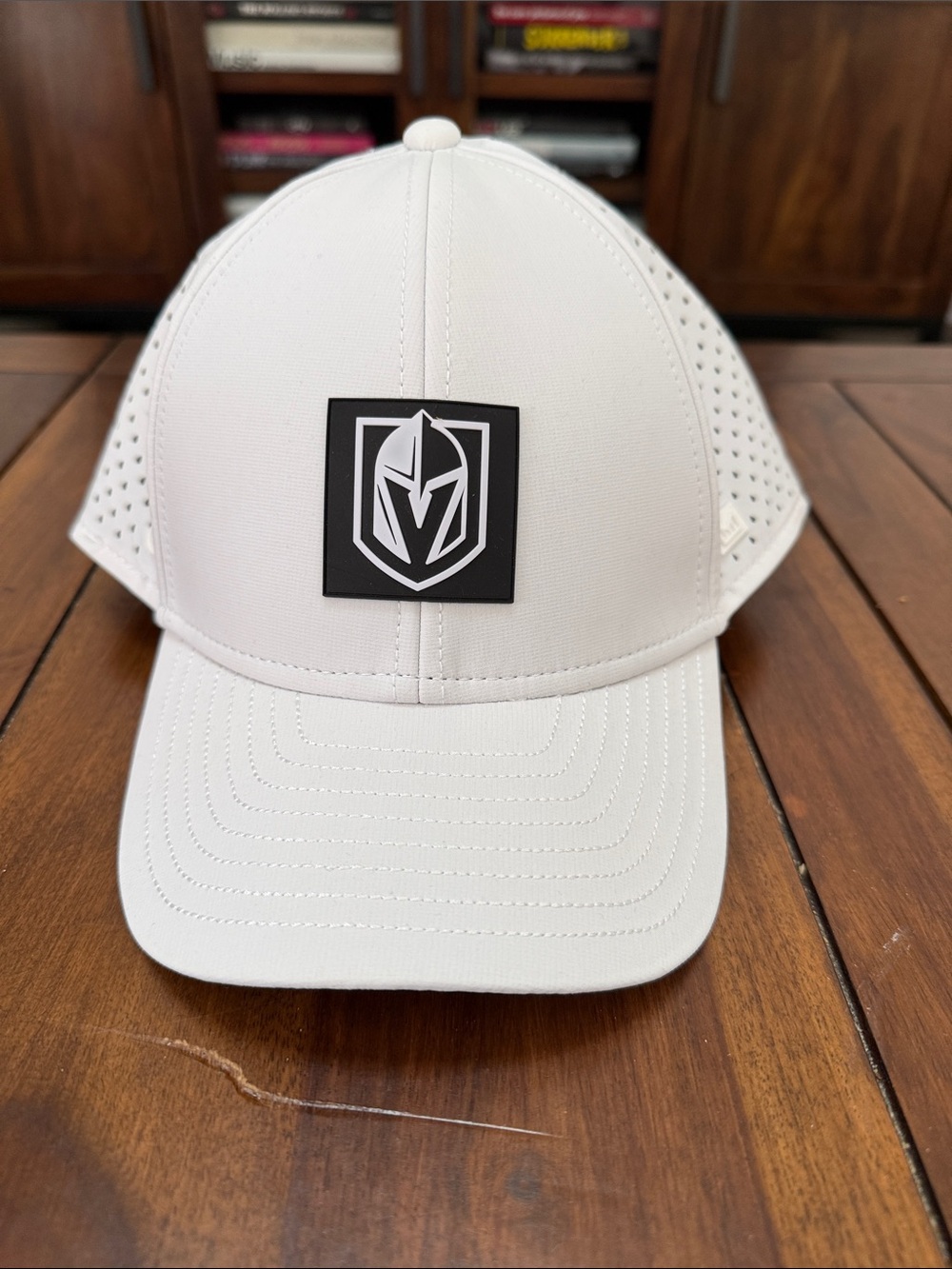 Vegas Golden Knights Men’s Melin Hydro Performance Hat. Adjustable. Size iS/M